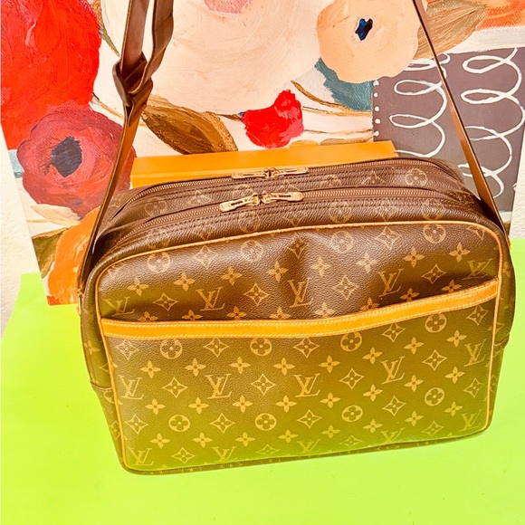 Louis Vuitton Brown Monogram reporter should bag - Picture 5 of 15